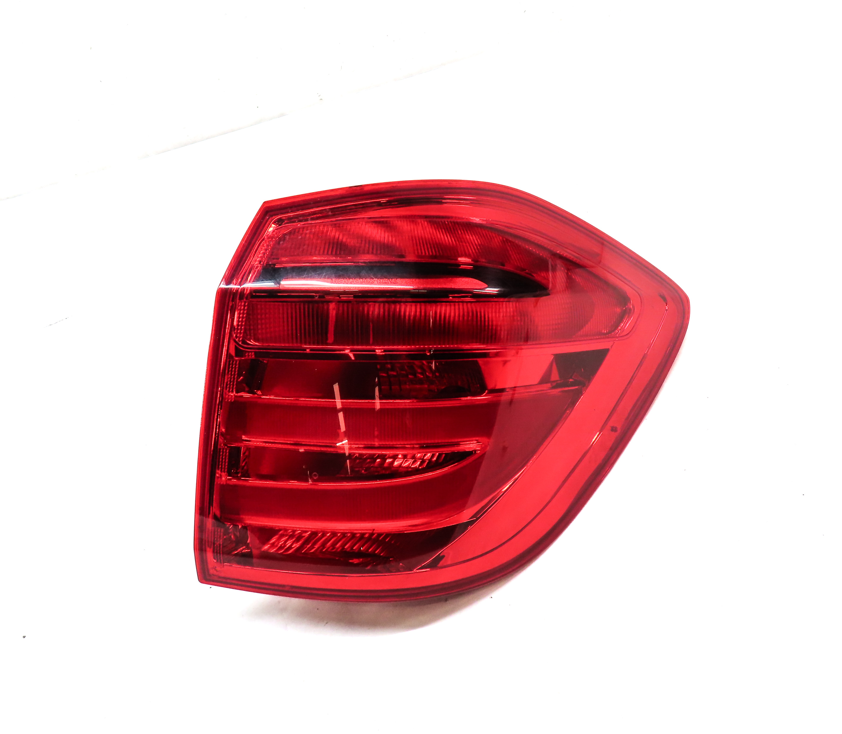 13-16 MERCEDES GL350 GL450 GL550 (X166) RIGHT REAR TAILLIGHT BRAKE LIGHT LAMP — exact item pictured